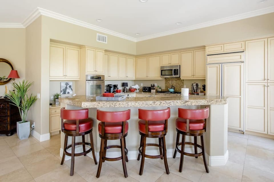 House | 3 bedrooms, high-speed internet