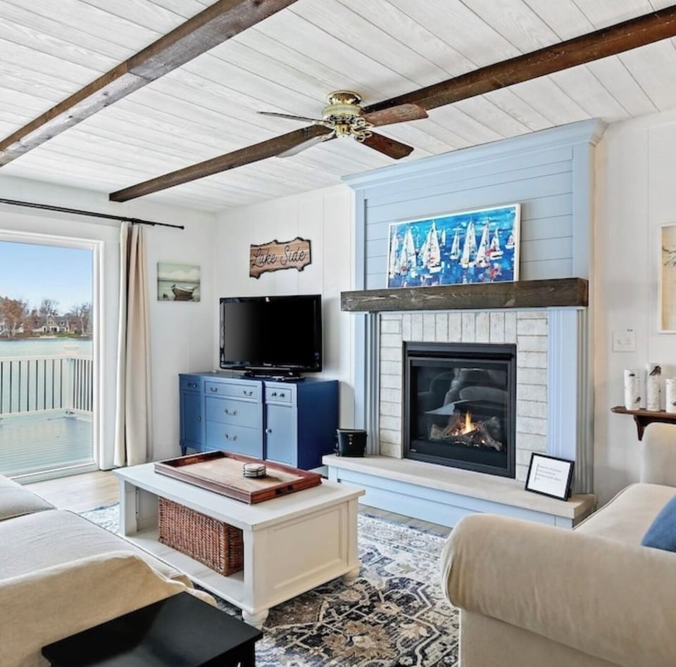 Upstairs living room