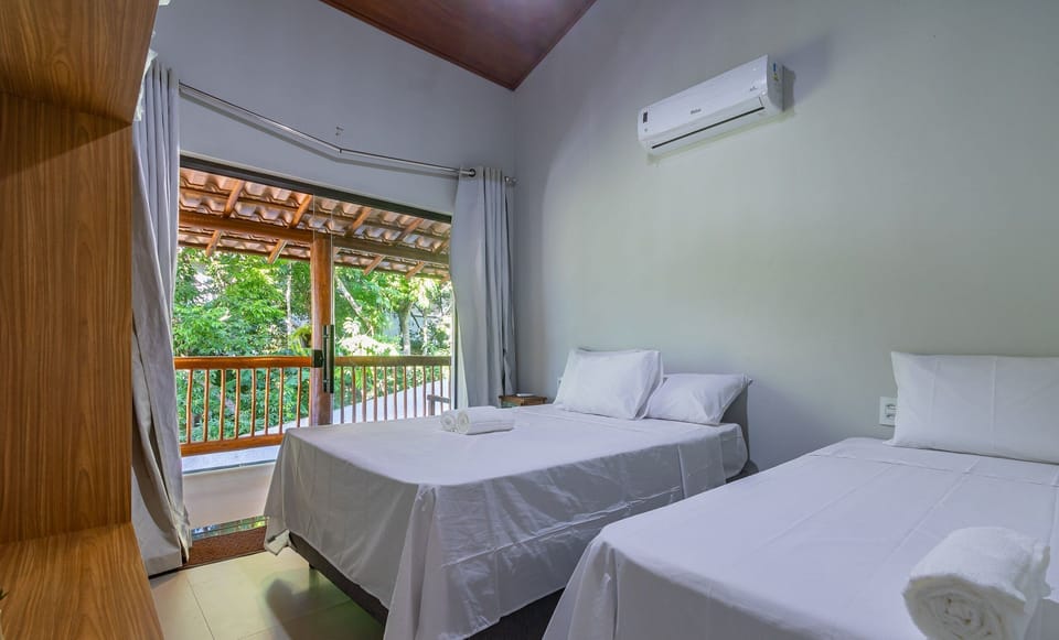 Villa | 4 bedrooms, desk