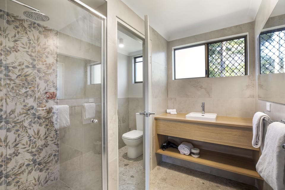 Superior Queen & Single | Bathroom | Shower, free toiletries, hair dryer (on request), towels