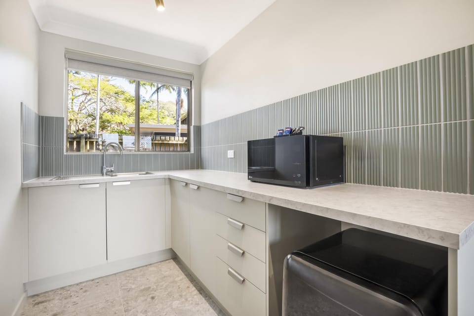 Superior Room, 2 Bedrooms, Lake View | Private kitchenette | Fridge, electric kettle
