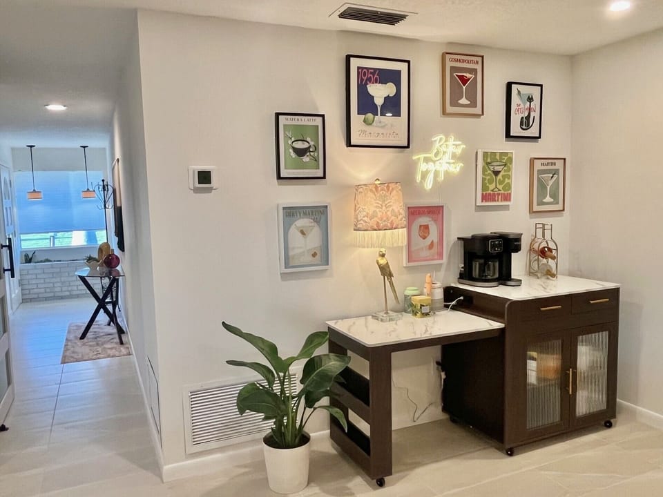 Coffee/Tea Bar