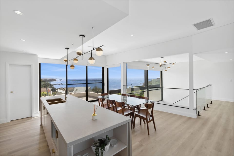 Kitchen / Dining