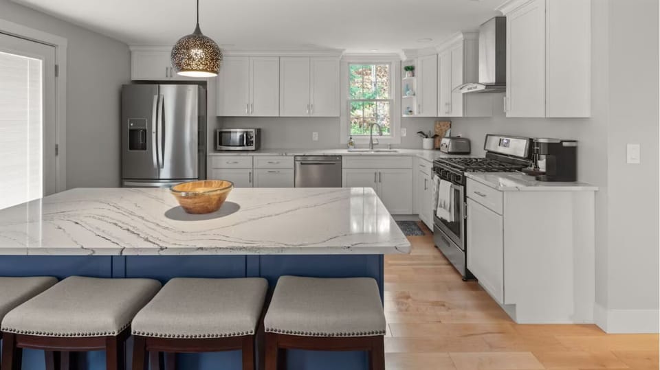 Kitchen with Island