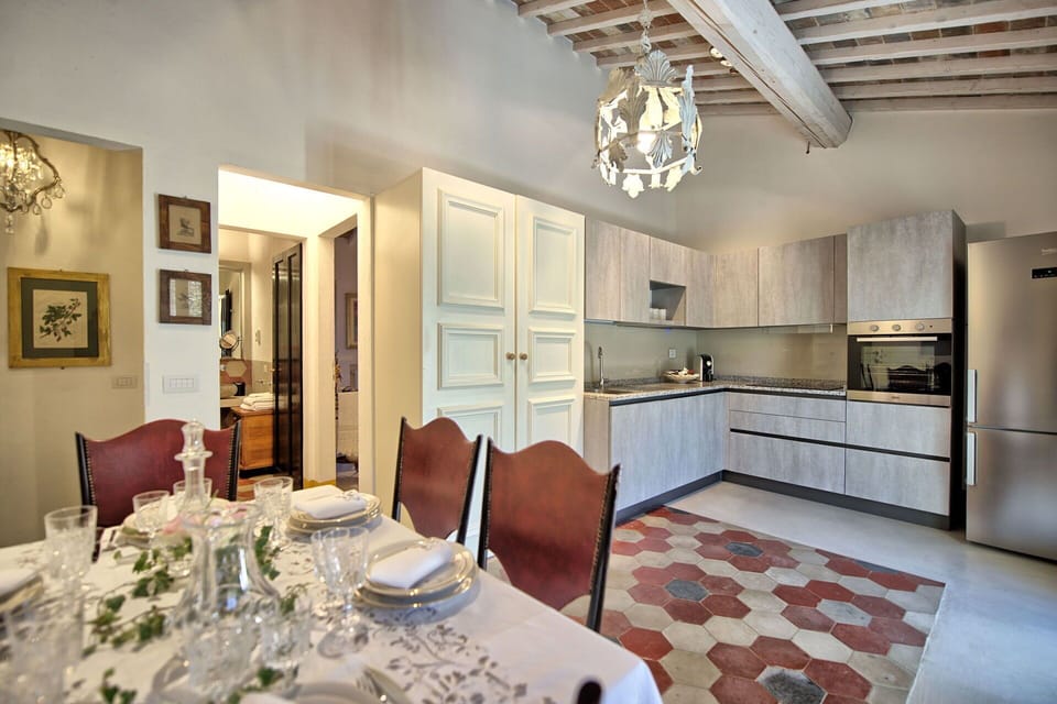 Dining Room, Kitchen