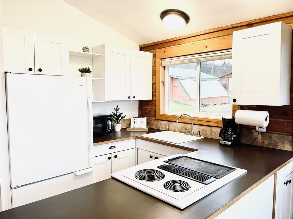 Cottage, Private Bathroom, Ocean View (Private 2 Bedroom) | Private kitchen