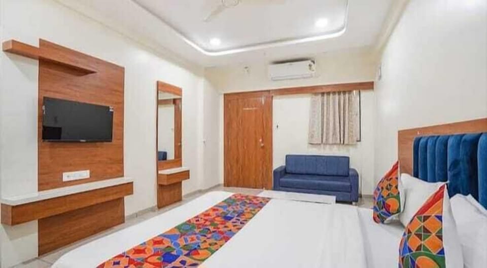 Deluxe Room, City View