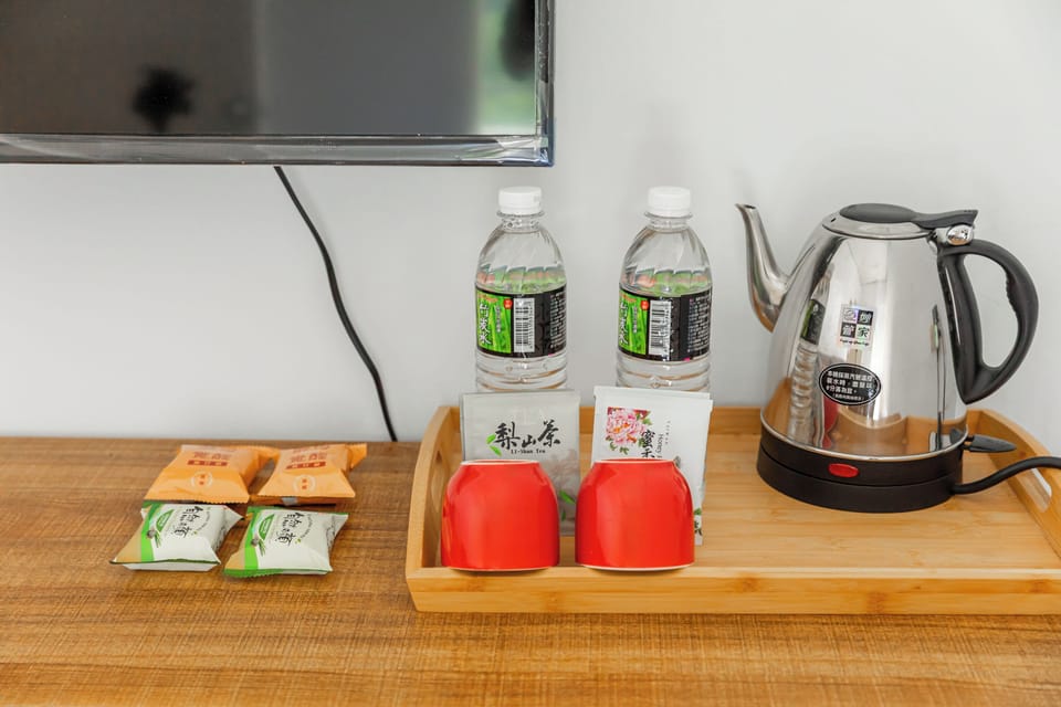 Mountain View Twin Room | Free WiFi, bed sheets