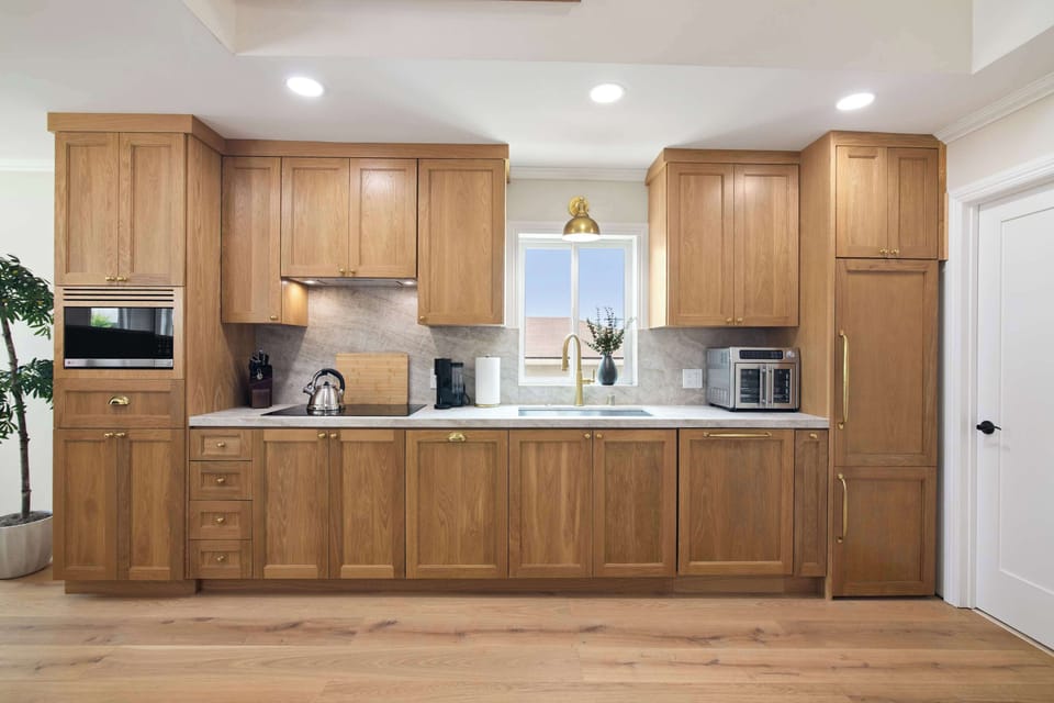 Gorgeous Brand New Kitchen, appliances - Countertop Oven 