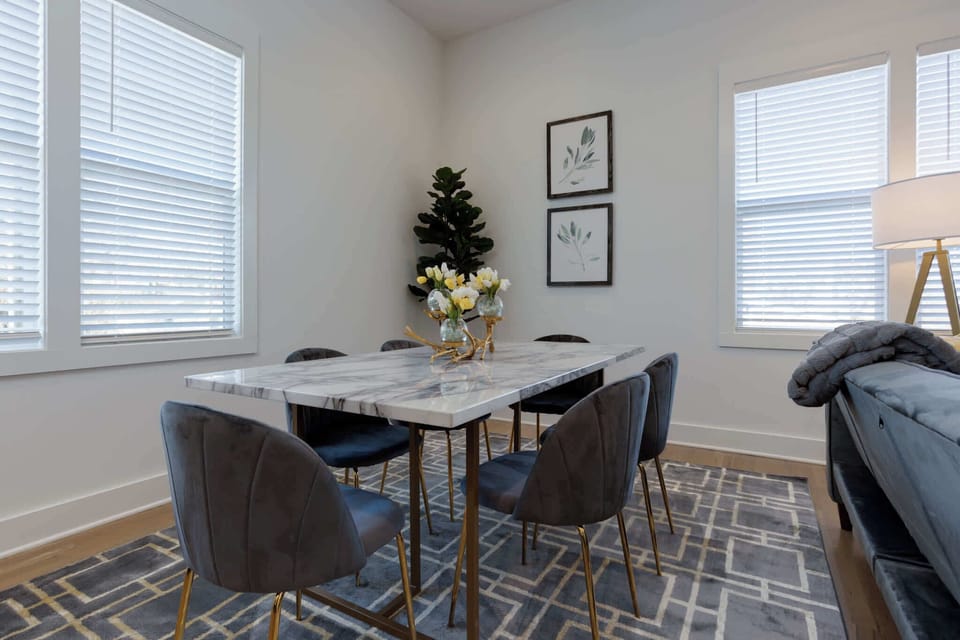 Dining table for 6