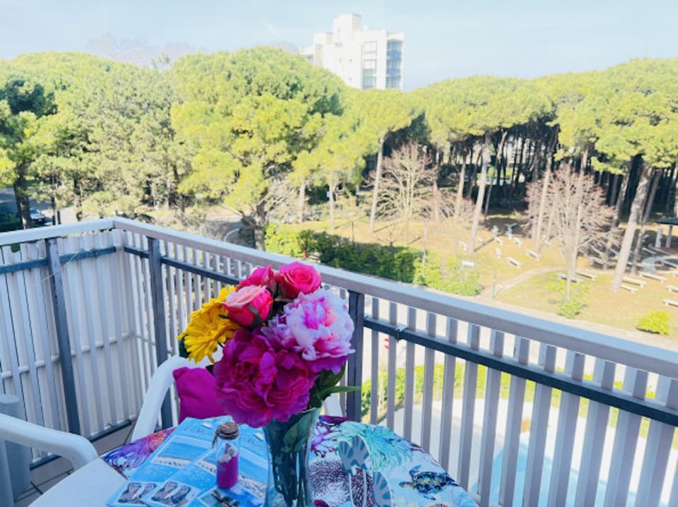 Apartment, 2 Bedrooms, Balcony, Pool View | Balcony