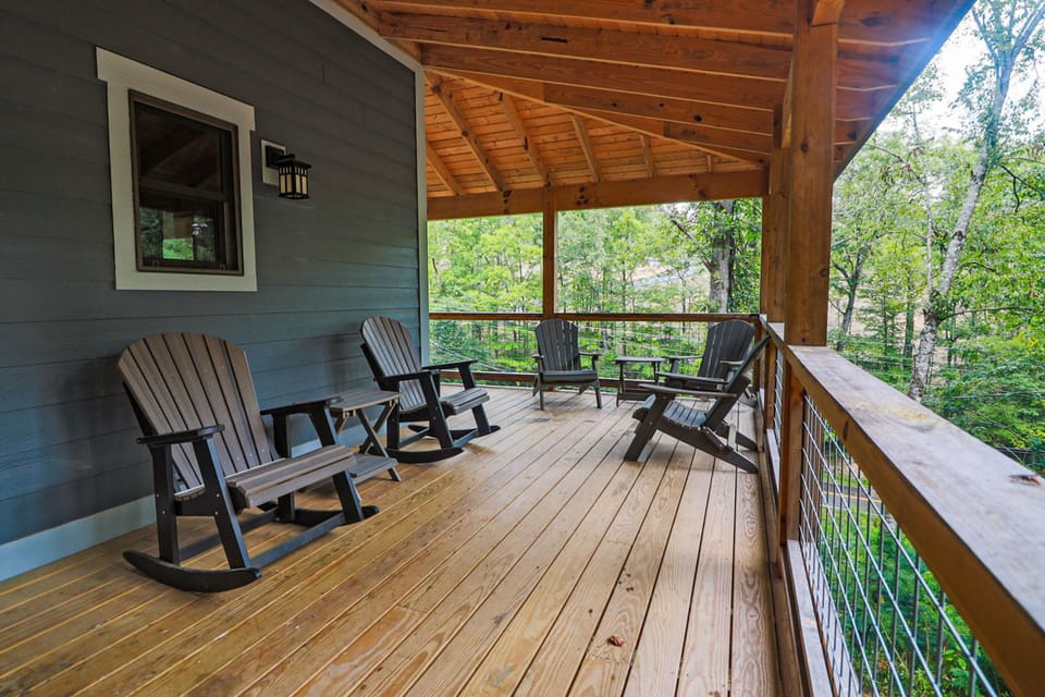 Signature House, 3 Bedrooms, Hot Tub, Marina View | Terrace/patio