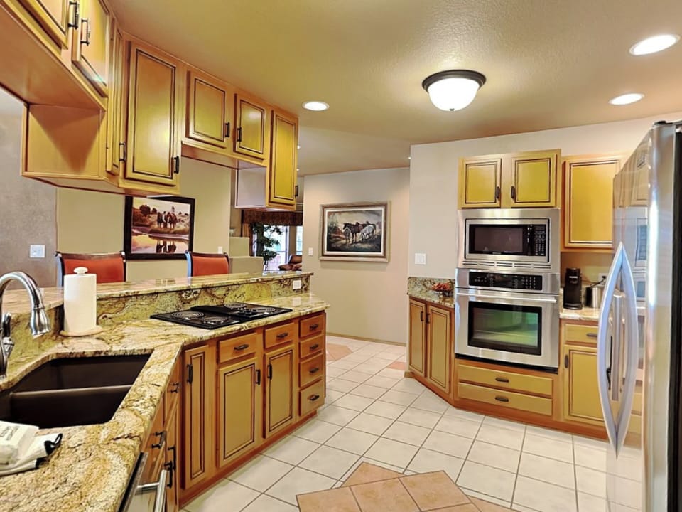 Full Kitchen