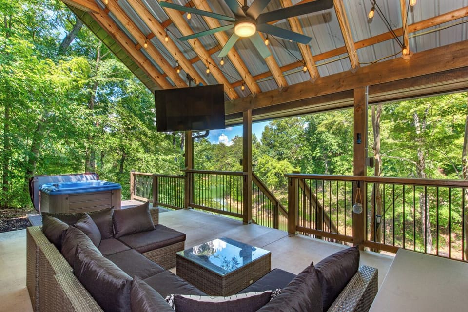 The Flying Cloud's bubbling hot tub