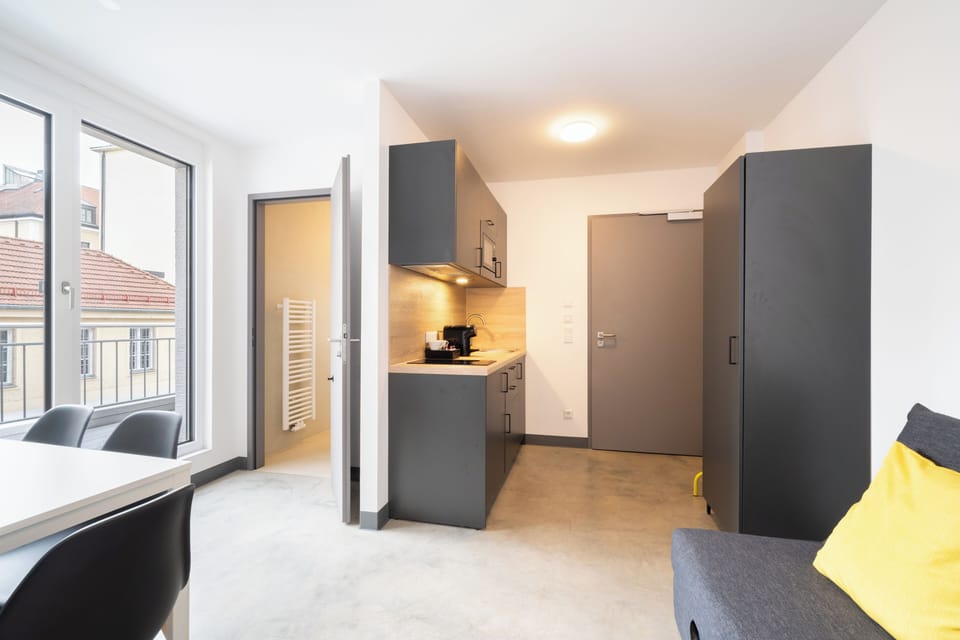 Family Studio | Desk, free WiFi