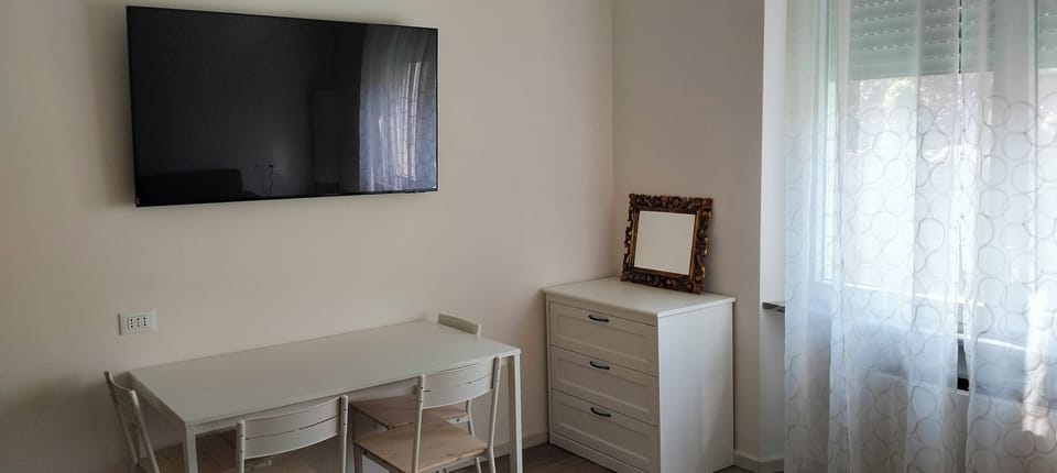 Family Room | Living room | TV