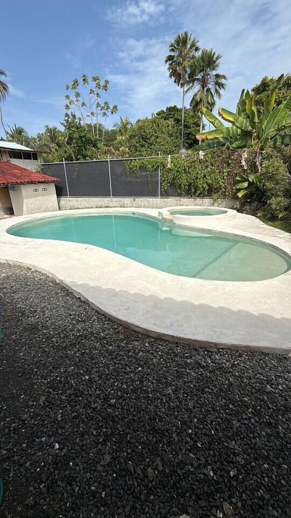 1c7e1354-8d2c-411d-851a-56284a365f3b