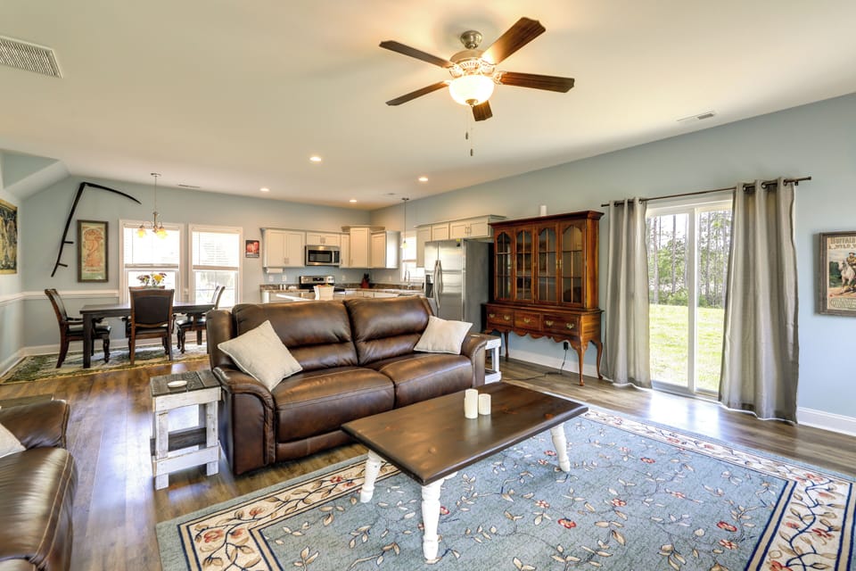 House (2 Bedrooms) | Interior