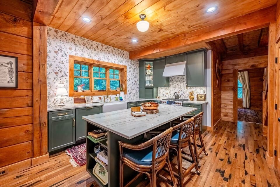 Fully stocked kitchen 