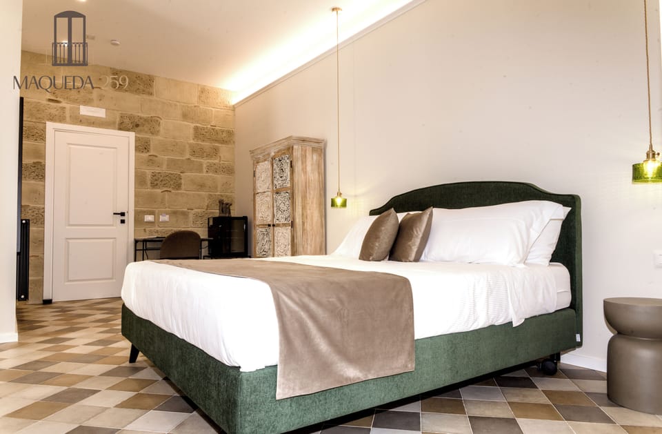 Deluxe Room, 1 King Bed, Balcony, City View | Desk, laptop workspace, soundproofing, free WiFi