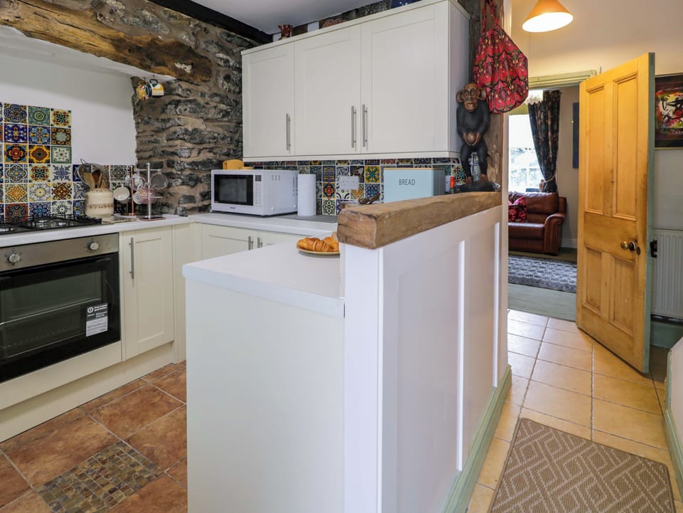 Fridge, microwave, toaster, cookware/dishes/utensils