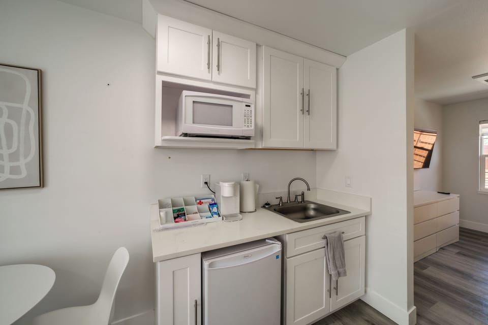 Kitchenette | Cooking Basics | Microwave