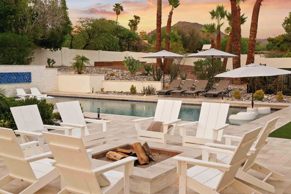 Mountain views while relaxing in this gorgeous outdoor space