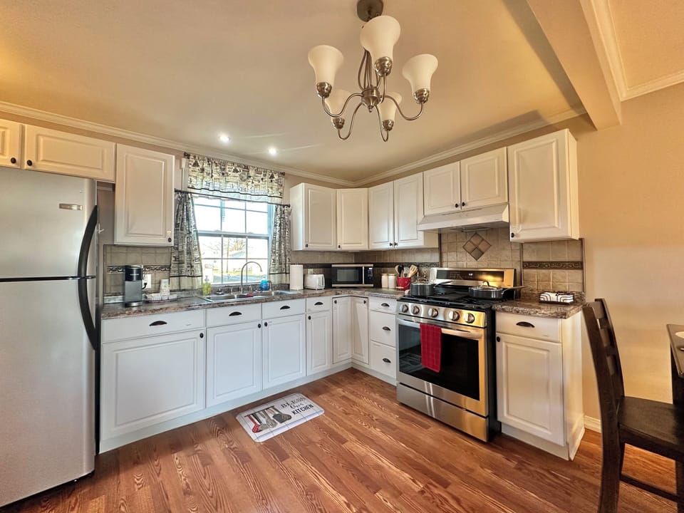Welcome to the heart of the home—where good food and great memories are made!❤️
