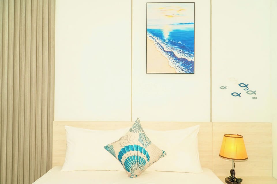 Deluxe Double Room, City View | Minibar, blackout drapes, soundproofing, free WiFi