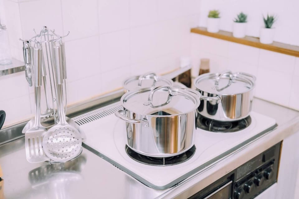 House, Non Smoking | Private kitchen | Full-size fridge, microwave, stovetop, highchair