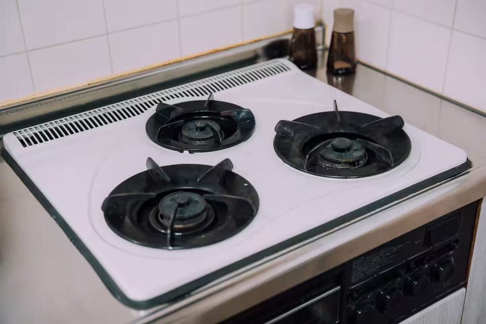 House, Non Smoking | Private kitchen | Full-size fridge, microwave, stovetop, highchair