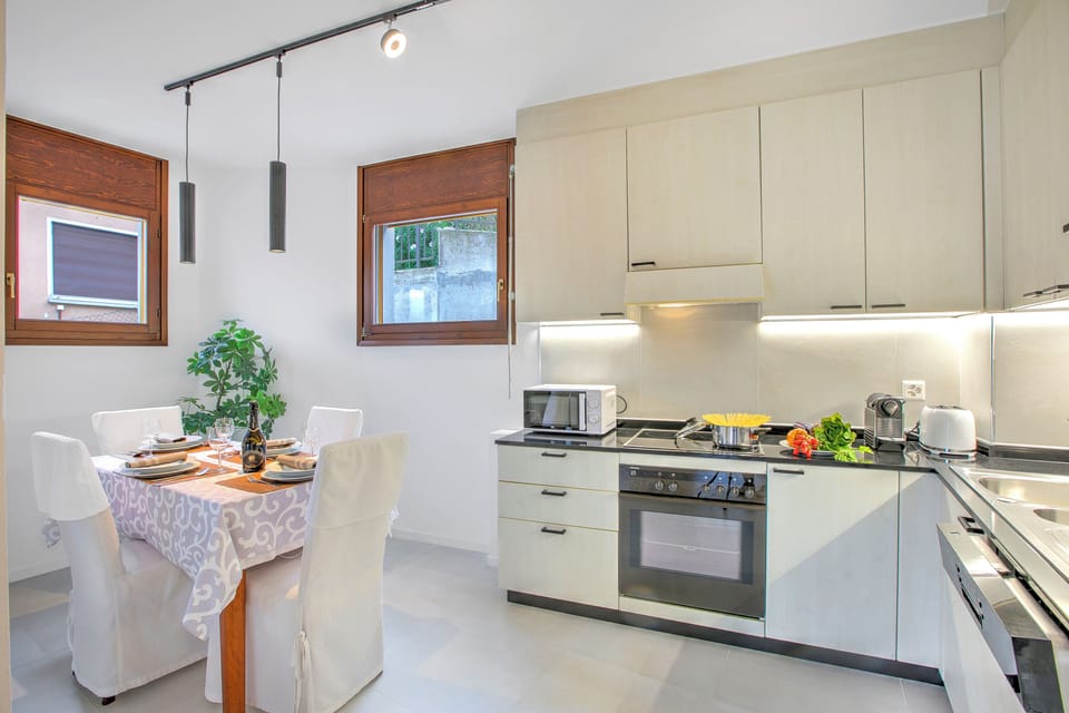 Standard Apartment, 1 Bedroom, Microwave (Casa Collina) | Private kitchen