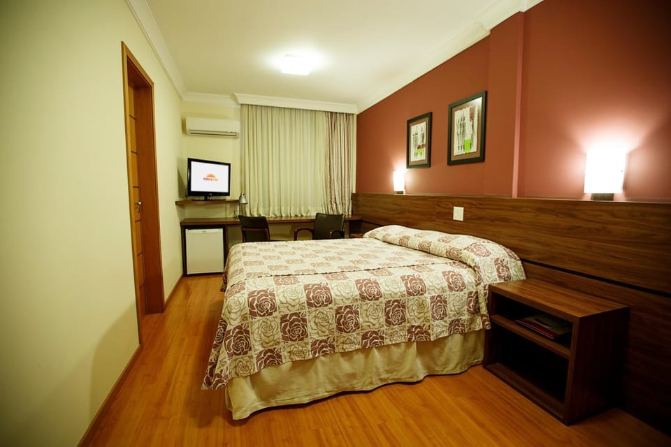 Minibar, in-room safe, desk, free WiFi