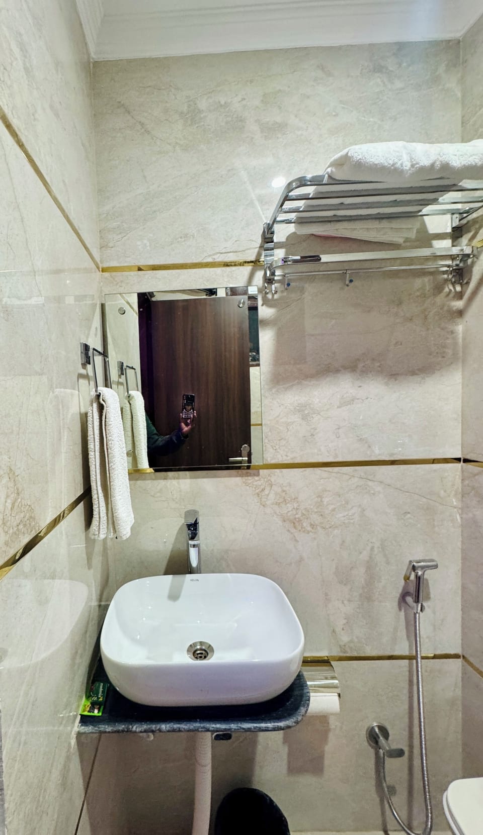 Deluxe Room | Bathroom | Shower, designer toiletries, slippers, heated floors
