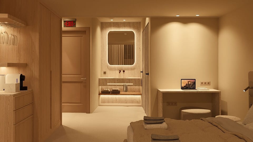 Luxury Double or Twin Room | In-room safe, desk, laptop workspace, blackout drapes