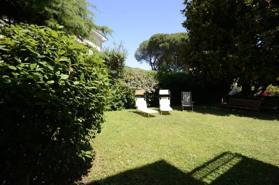 Building Exterior, Garden