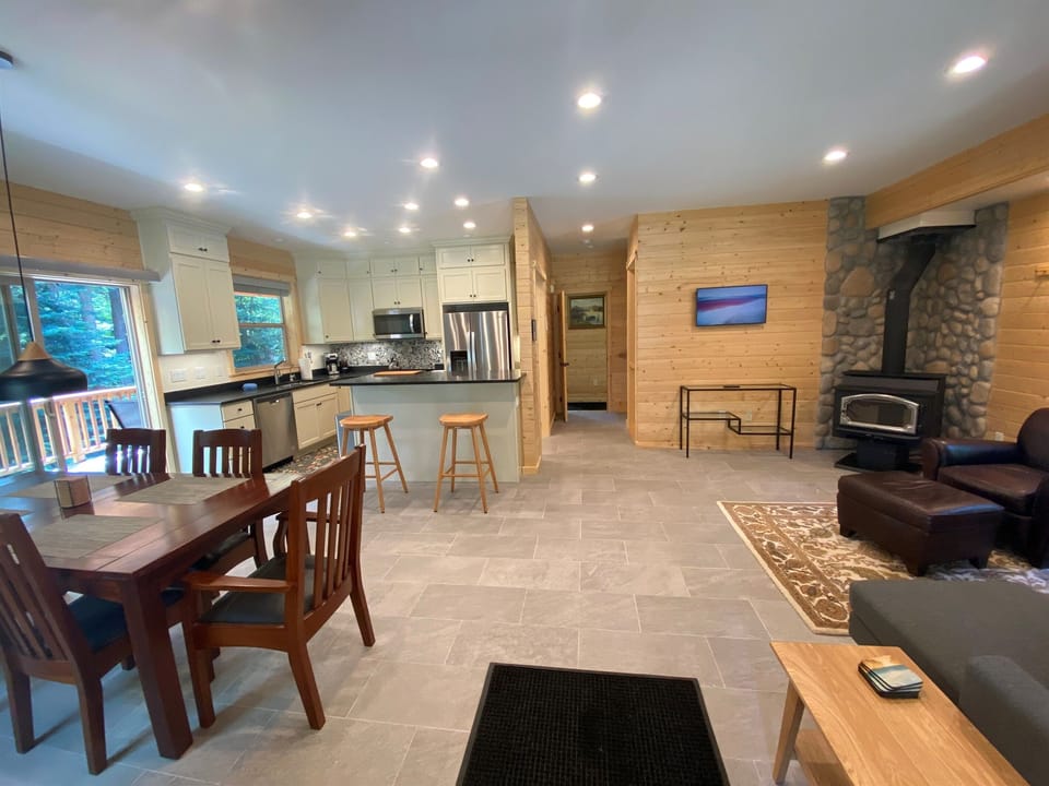 As you walk in the home you will immediately feel relaxed with the open concept and decluttered generous layout. Time to unwind and enjoy your company