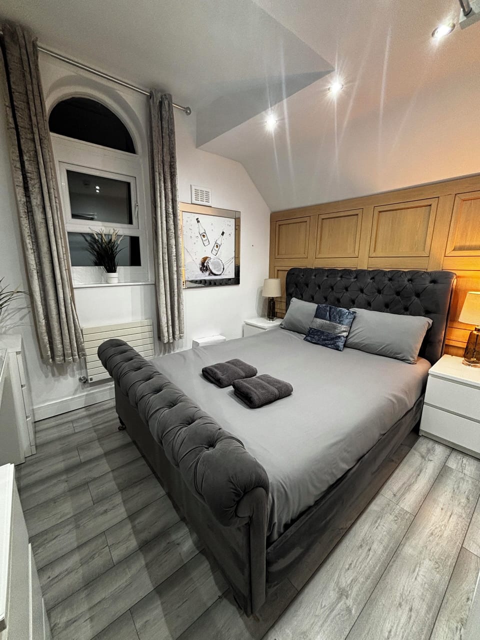 Double Room, 1 Double Bed | Iron/ironing board