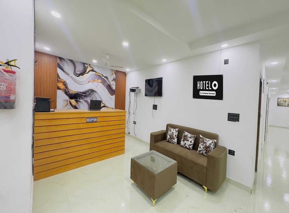 House | Reception