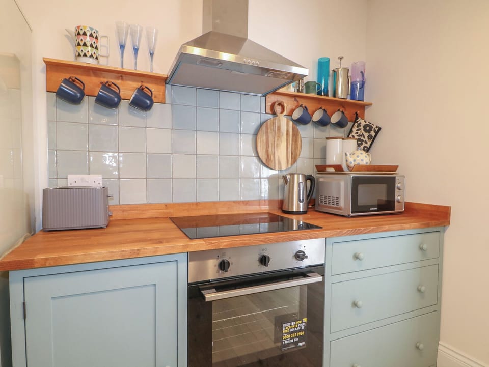 Fridge, microwave, dishwasher, toaster