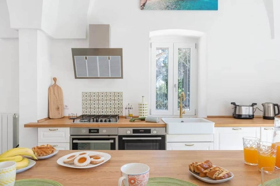 2 ovens 