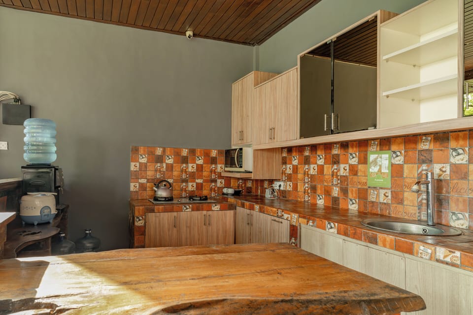 Shared fridge, microwave