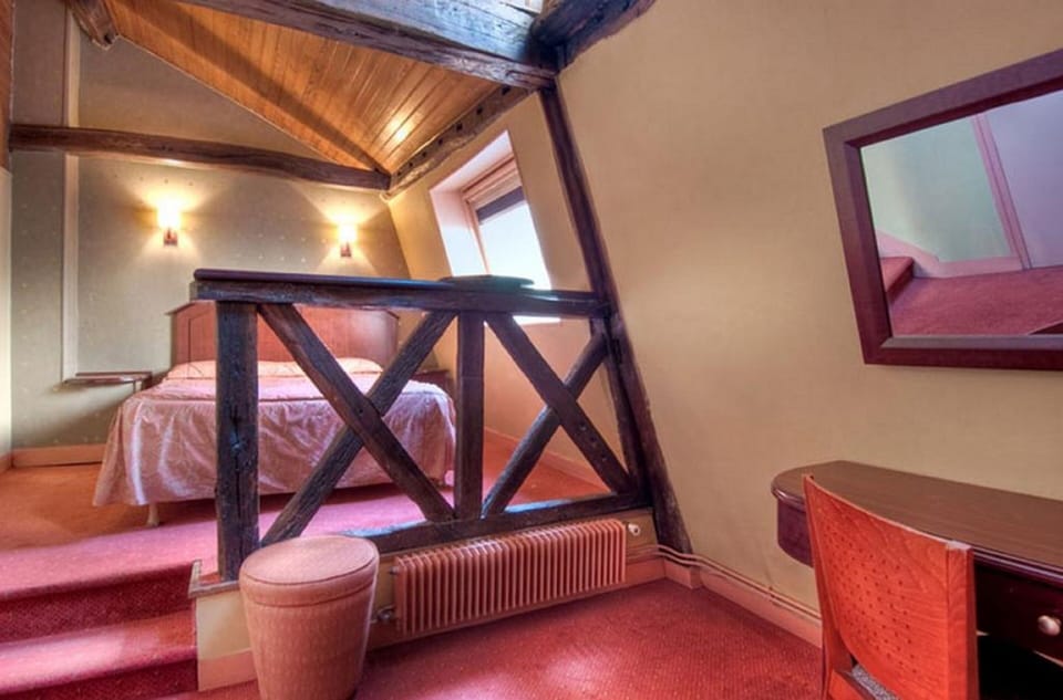 Double Room | In-room safe, desk, iron/ironing board, free cribs/infant beds