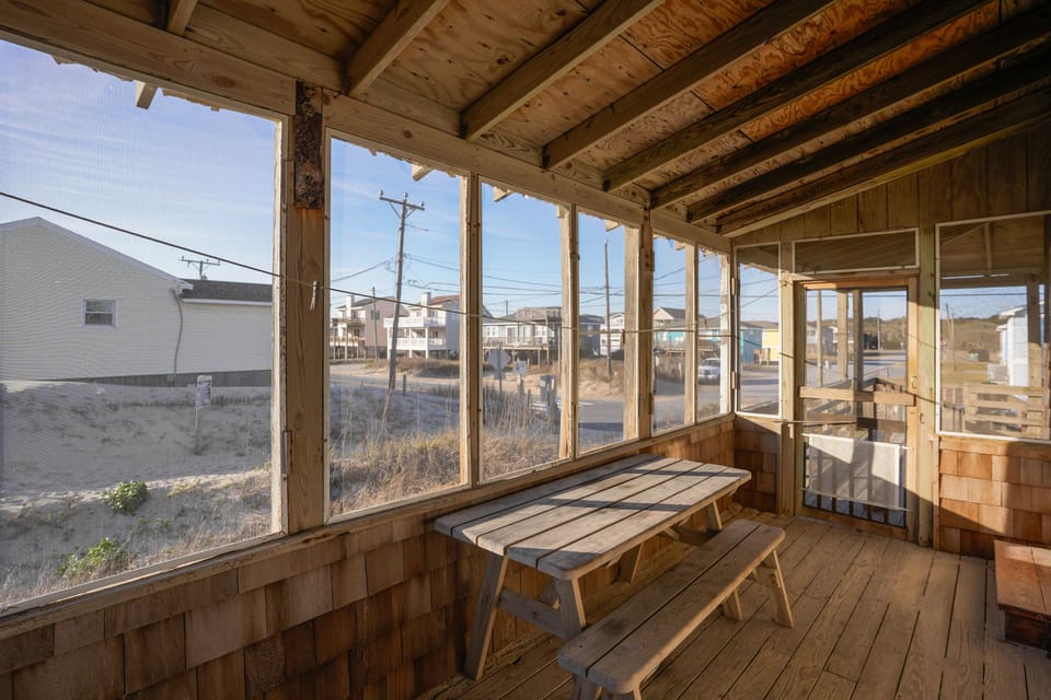 Group,Screened Porch,