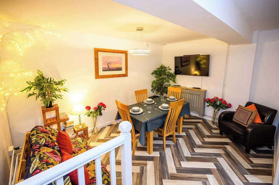 Breakfast / Dinning area
