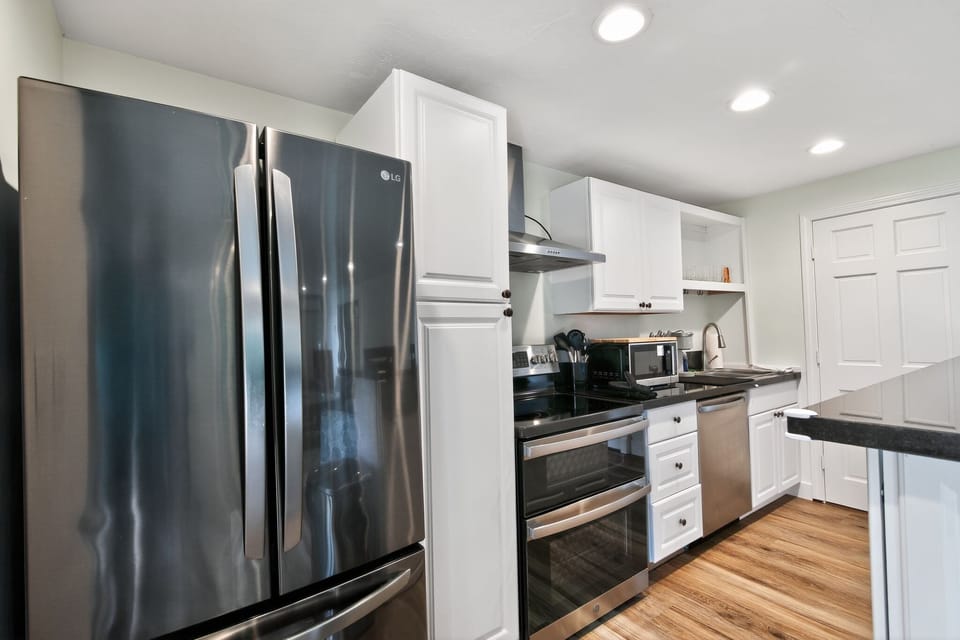 Villa, 3 Bedrooms | Private kitchen | Coffee/tea maker, fridge, oven, electric kettle
