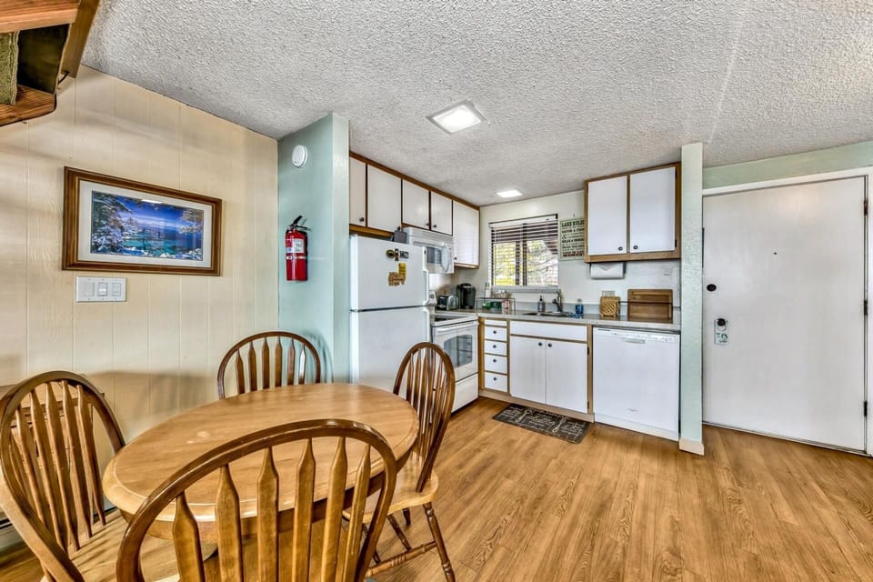 Townhome, 1 Bedroom | Private kitchen | Coffee/tea maker, fridge, oven, stovetop