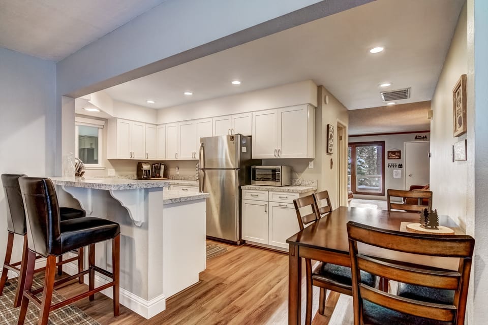 House, 2 Bedrooms | Private kitchen | Coffee/tea maker, fridge, oven, stovetop