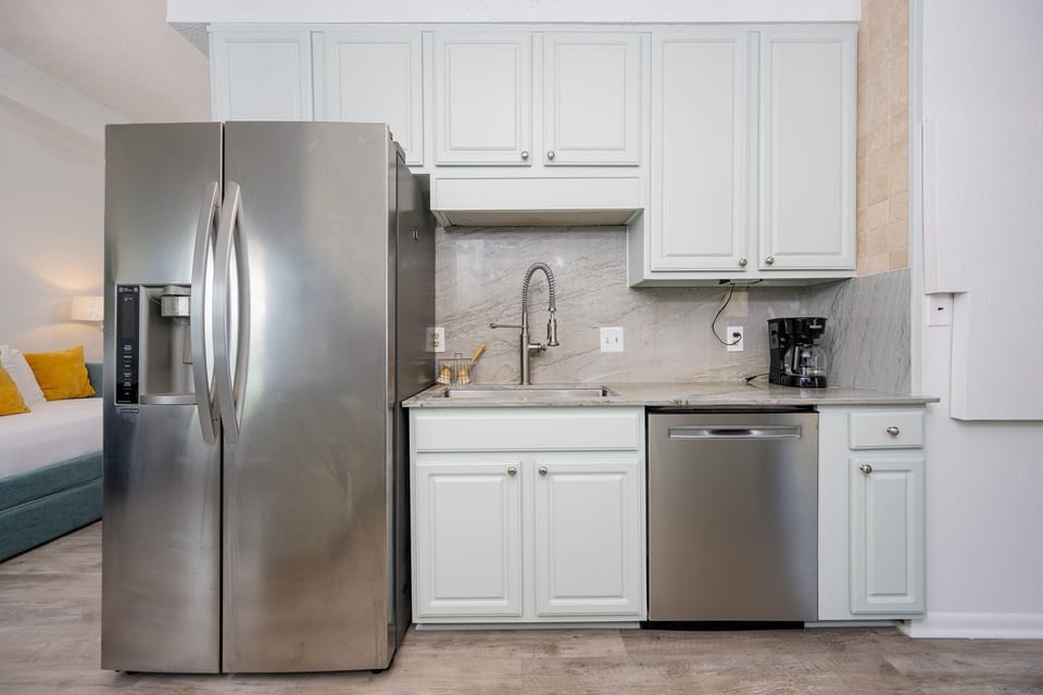 Condo, 3 Bedrooms | Interior
