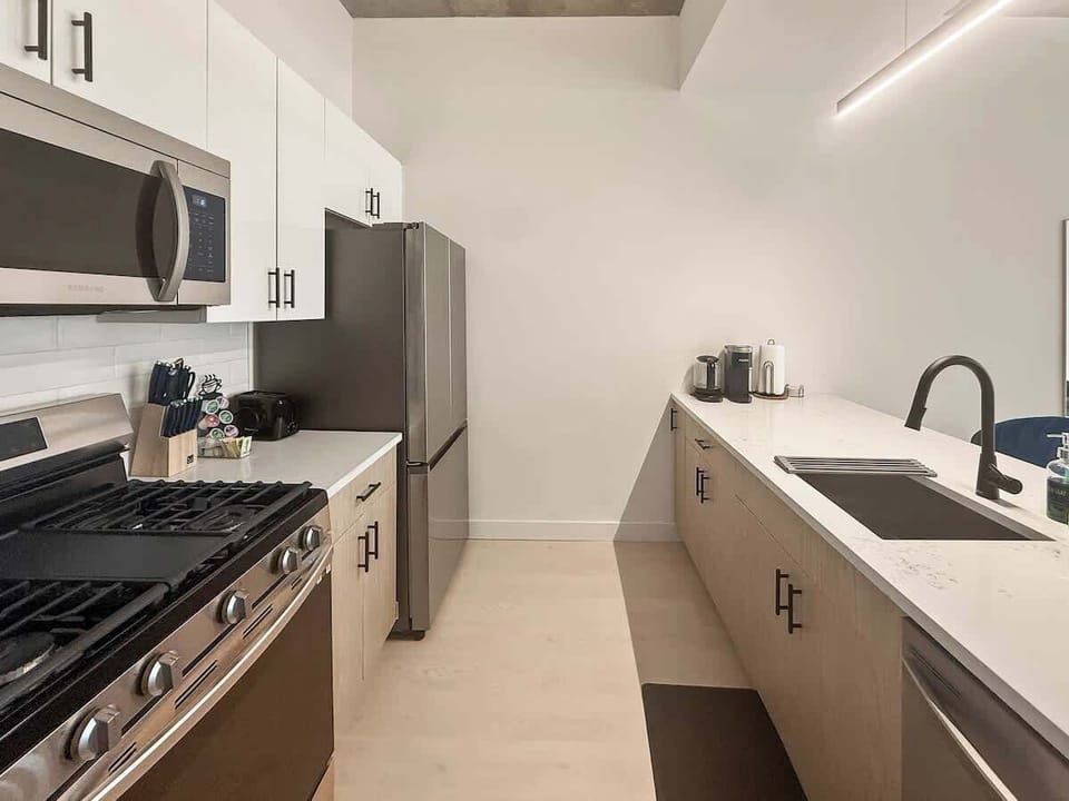 Full Kitchen